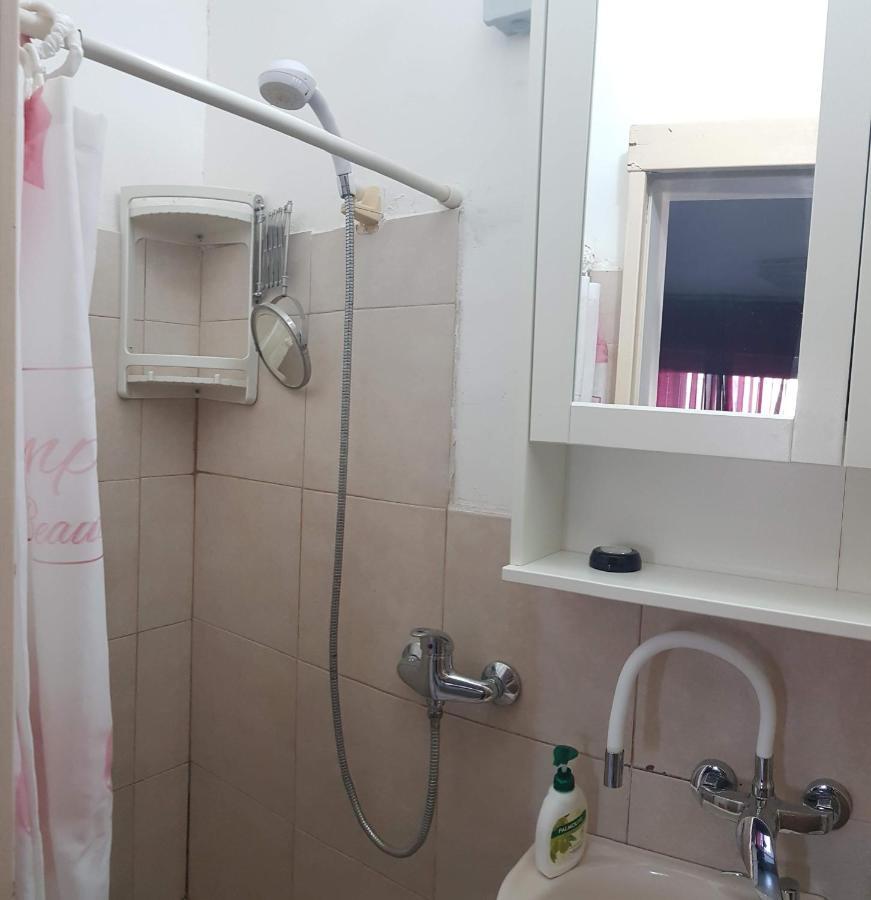 Cozy Flat With Parking Well-Placed Near Tlv Airport Apartment Lod ภายนอก รูปภาพ